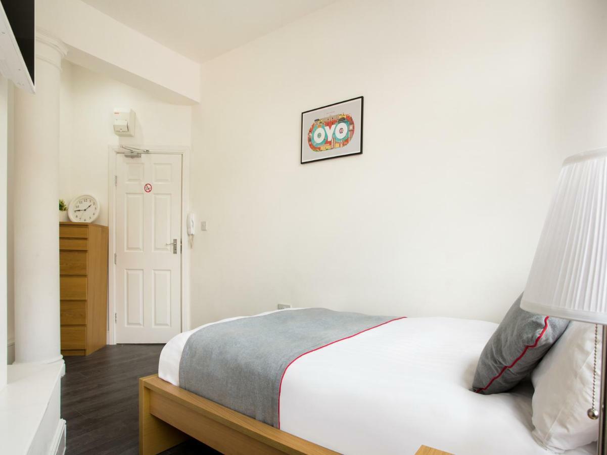 The Broadway Hotel - London Heathrow Саутхолл Экстерьер фото